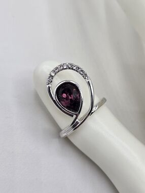 Swarovski Crystal Elements Silver Teardrop Ring Purple Amethyst Size 7.75 Bridal